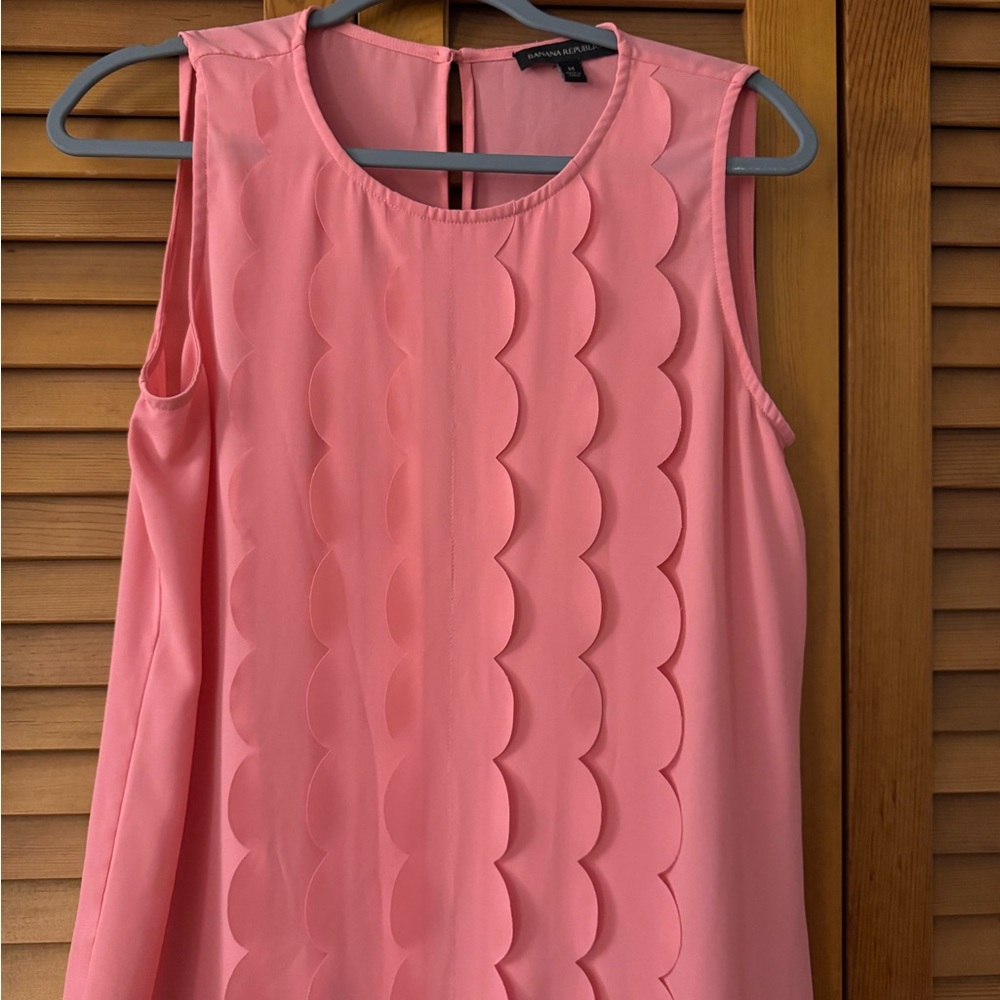 Banana Republic Pink Sleeveless Blouse with Scalloped Detailing